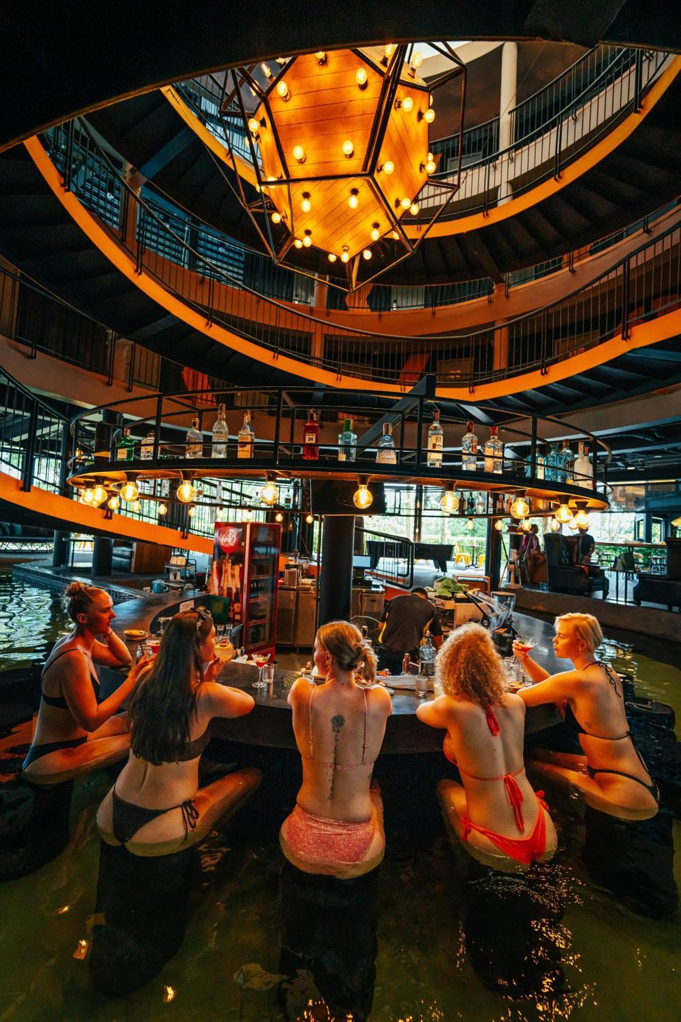 Hivetel Hotel Chalong Eksteriør billede